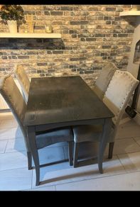table and 4 chairs