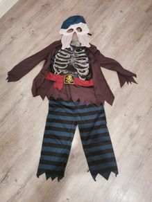 Halloween Costumes 7-8yrs