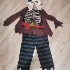 Halloween Costumes 7-8yrs