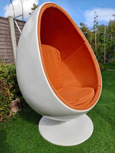 Egg Pod Chair