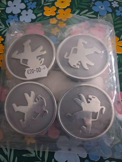 pugeot centre caps 60mm