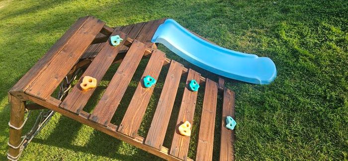 Outdoor play centre