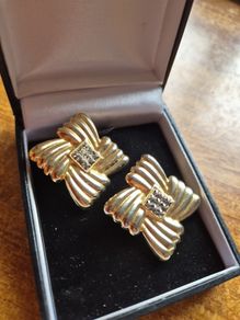 Vintage Gold Tone Earrings