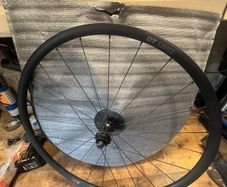 DT Swiss R470 wheelset