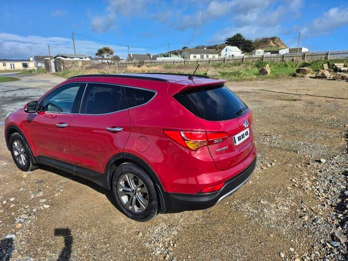 Hyundai santa fe  (fresh 2yr nct )