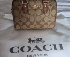 Coach style bag