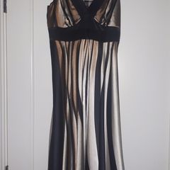 Beautiful Villa dress Medium