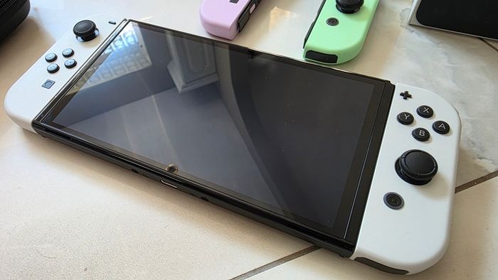Nintendo Switch Oled + extras