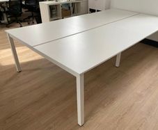 4 desk workstation