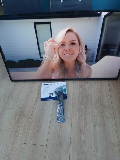 TV 55" Nordmende Free tilt wall bracket