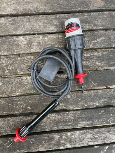 Vintage Test Lamp  80 - 500 Volts AC