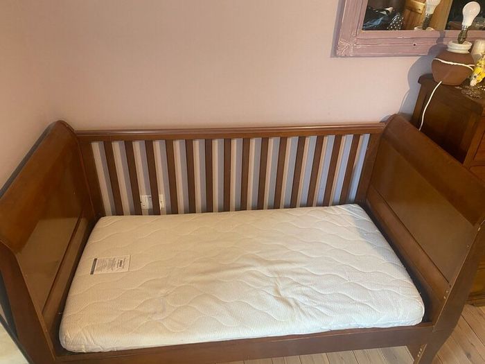 Mamas and papas  cot