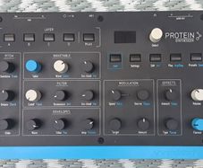 Waldorf Protein wavetable synth