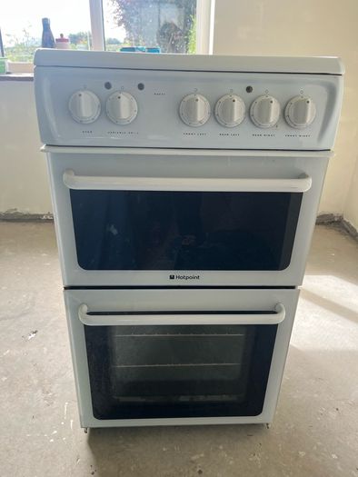HOTPOINT electric free standing double cooker for sale