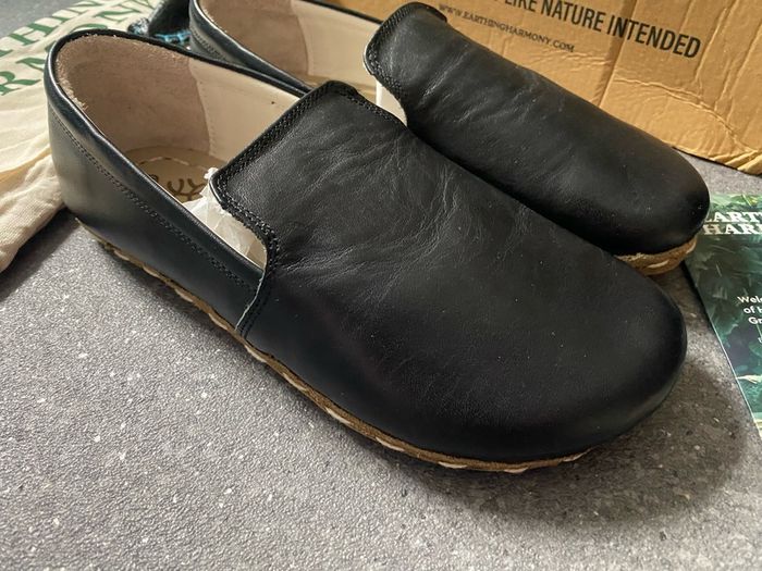 Earthing Harmony black leather barefoot slip-on grounding shoes