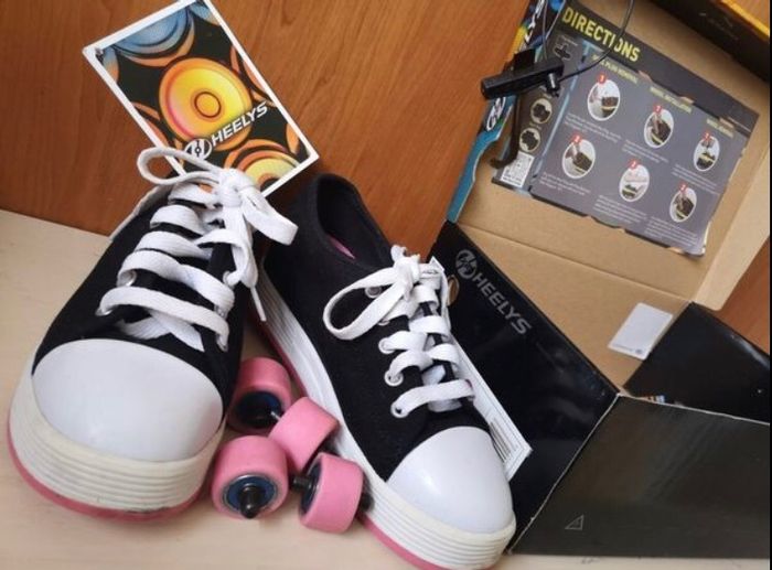 heelys size 2