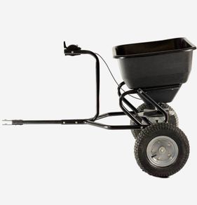 Towable garden spreader
