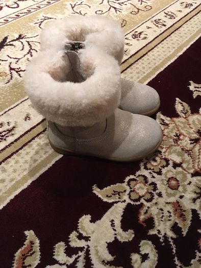 UGG Boots size EU-23:5, UK-6