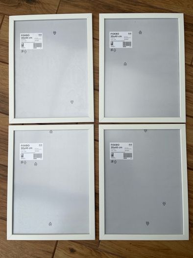 4 white Frames 30cmx40cm