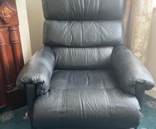Black leather lazy boy