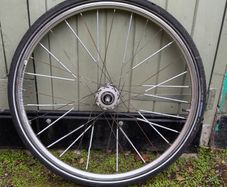 hub dynamo bike wheel 700C
