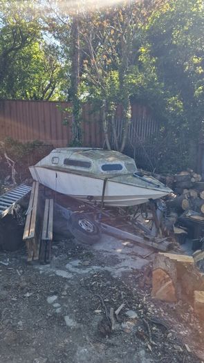 Cabin Cruiser boat on Galvanised Trailer