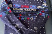 Gamer jumper size 6-7 y