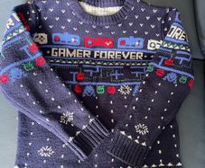 Gamer jumper size 6-7 y