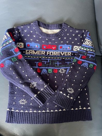 Gamer jumper size 6-7 y