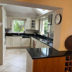Kitchen, incl fridge, dish washer, gas cooker, fan