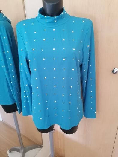 Women's Top NWT SIZE 16 Savida