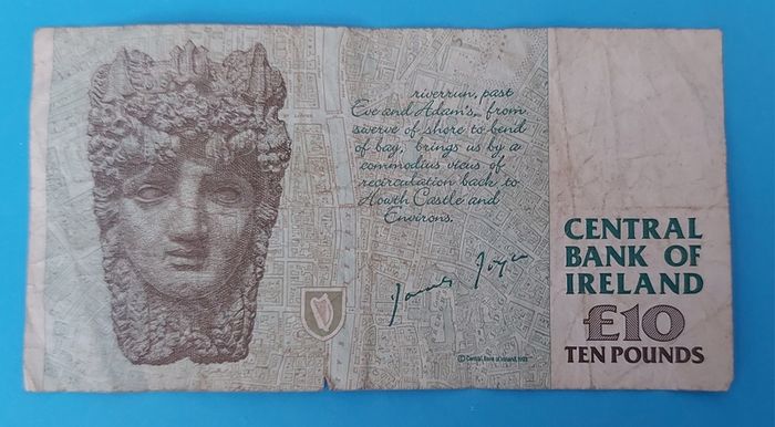Irish 3 X 1999 Ten Pound banknots in Fine  condition