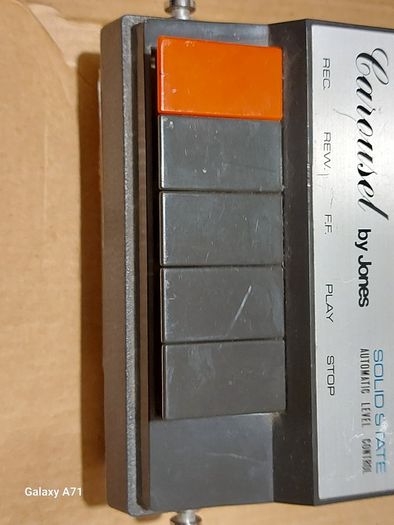 Vintage Carousel Jones Solid State Cassette Tape Recorder Model Et-1016 in lovely case, with Power supply, excellent condition