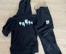 Yelir world tracksuit