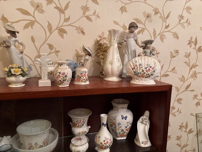 Huge collection of - Aynsley cottage collection