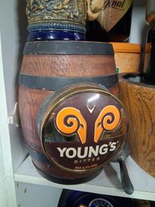 pub beer barrel font