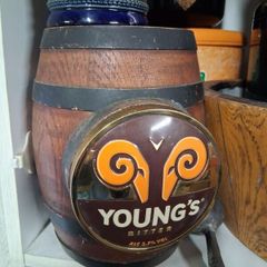 pub beer barrel font