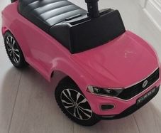 Pink VW ride on car