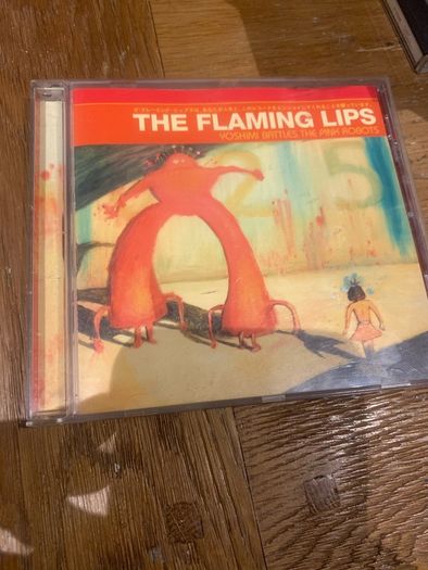 The Flaming Lips - Yoshimi Battles the Pink Robots
