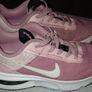 Girls Nike Trainers size 1. 8 euro Image 2