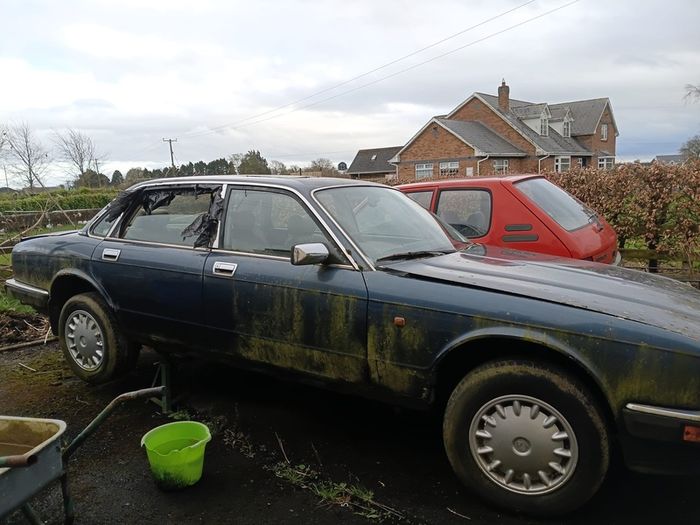 car jag for breaking/ parts