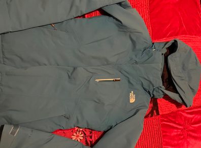 North face ski jacket (s)