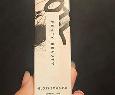 Fenty Beauty Gloss Bomb Oil