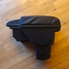 Nissan Juke armrest