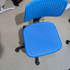 Kids revolving Chair
