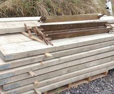 scaffolding planks and ledgers