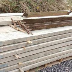 scaffolding planks and ledgers
