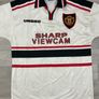Genuine Vintage 1997 Umbro Manchester United Away Jersey Shirt Mens Medium Image 2