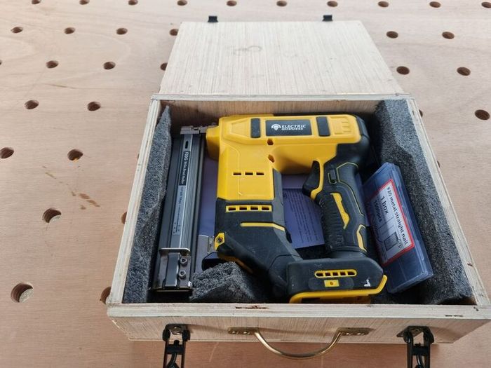 18g Nail gun
