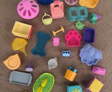 Random bits and pieces of toys